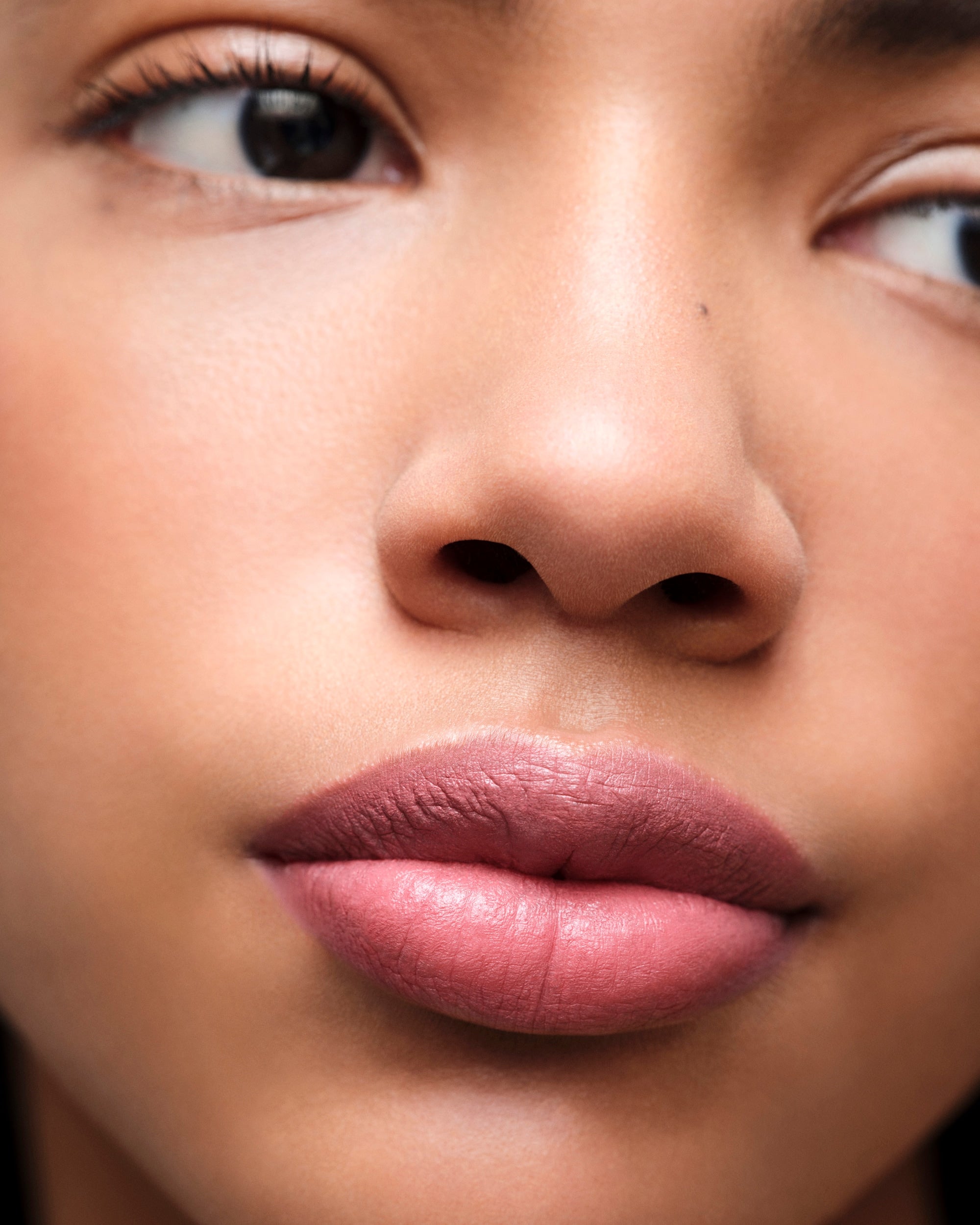 Son PRADA Monochrome Soft Matte Lipstick #P158 Meranti - Kallos Vietnam