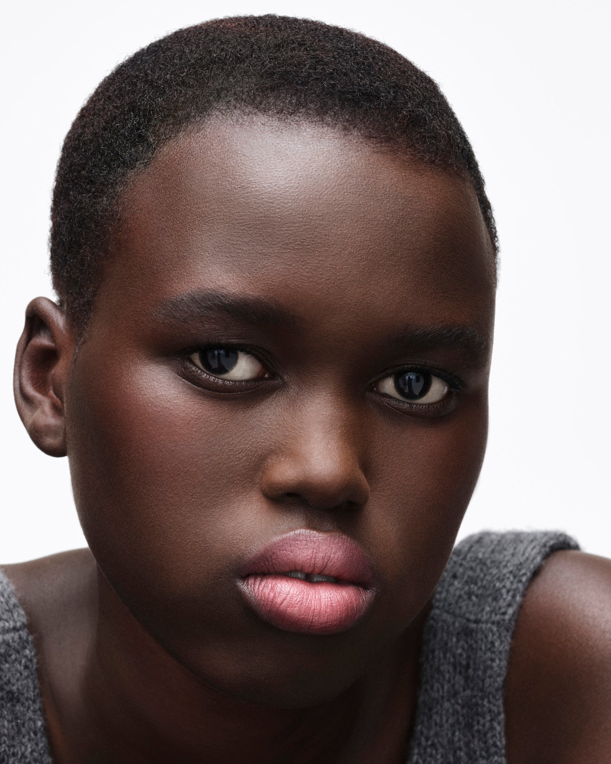 Son PRADA Monochrome Soft Matte Lipstick #P158 Meranti - Kallos Vietnam