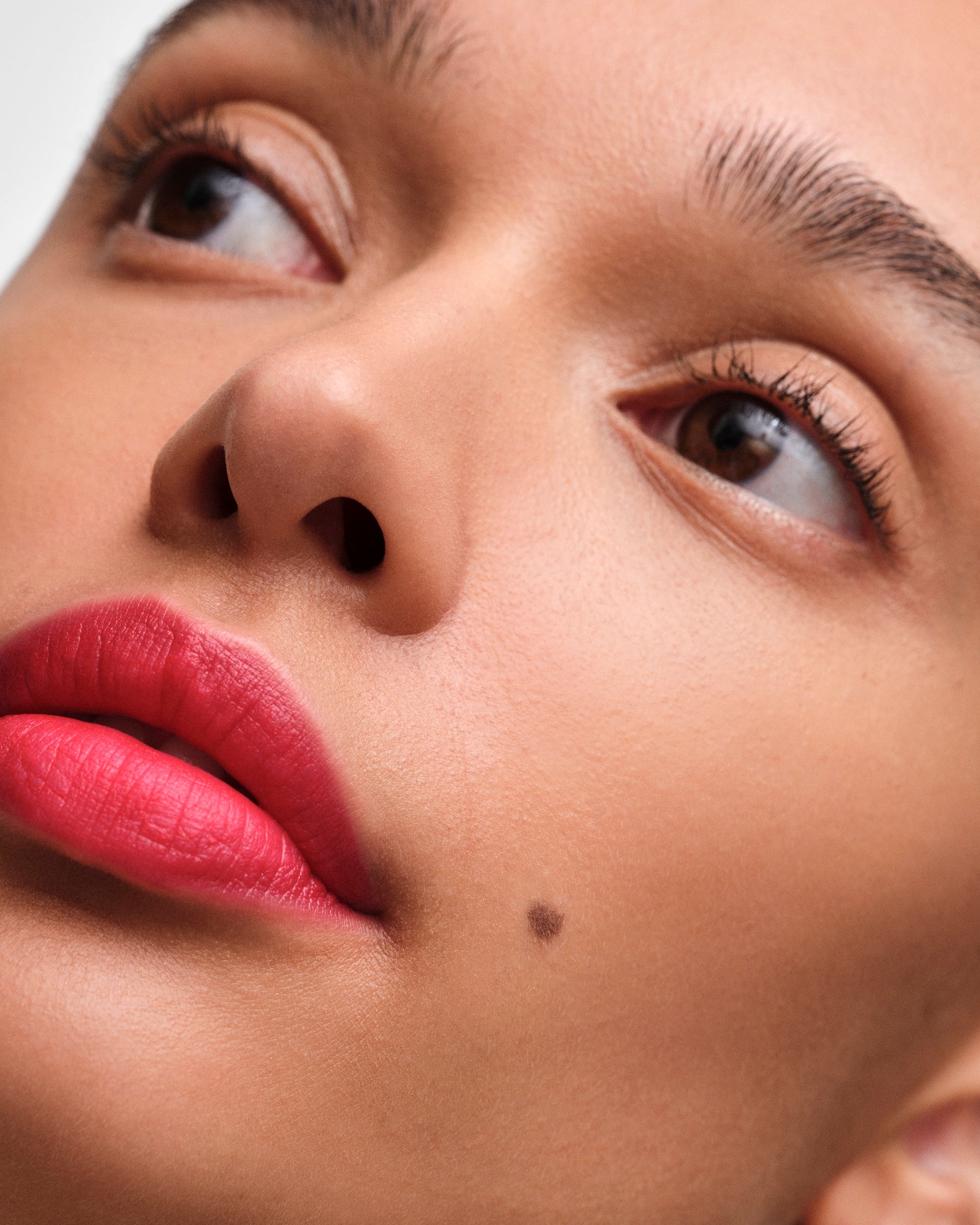 Son PRADA Monochrome Soft Matte Lipstick #R126 Scarlatto - Kallos Vietnam