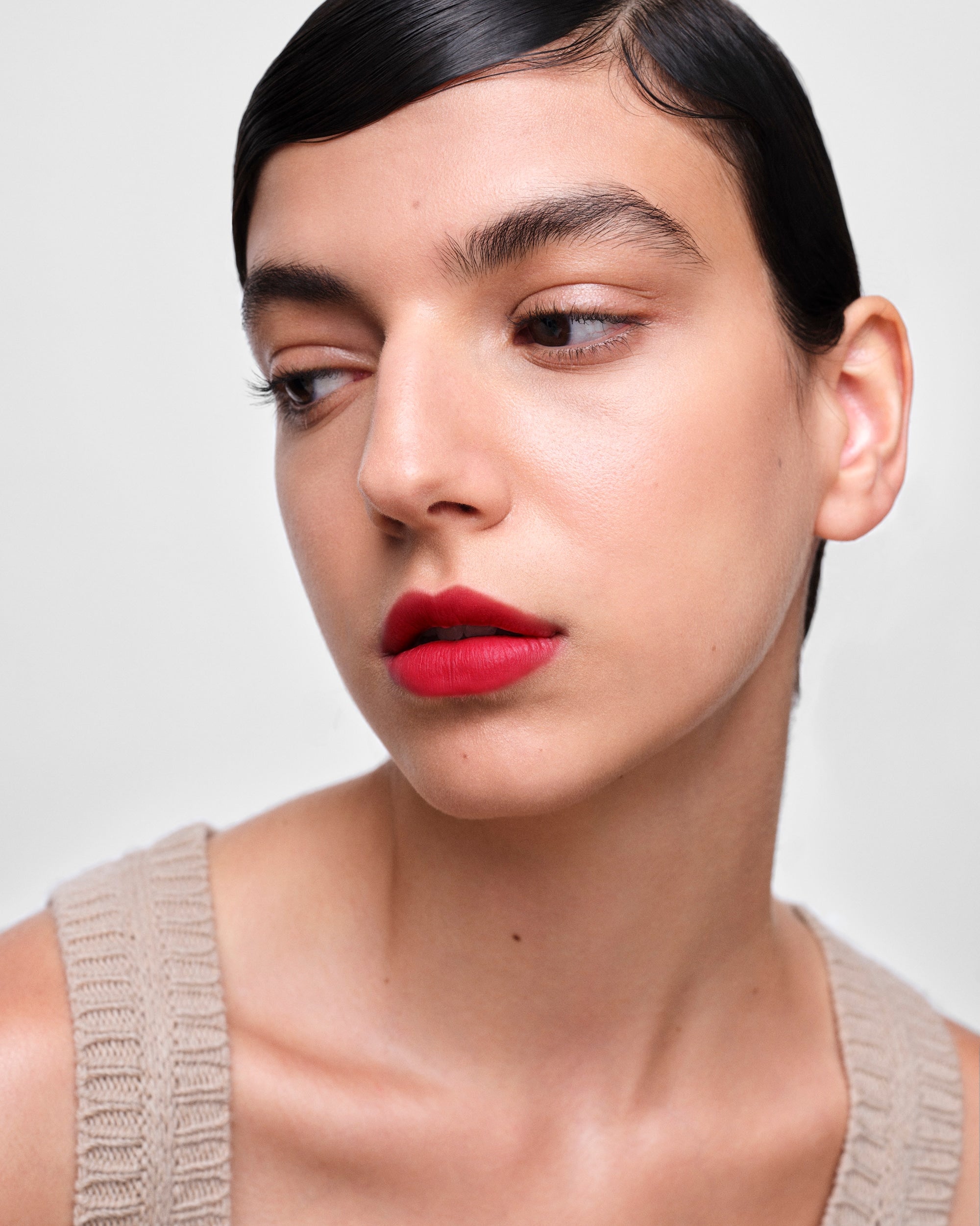 Son PRADA Monochrome Soft Matte Lipstick #R127 Carminio - Kallos Vietnam