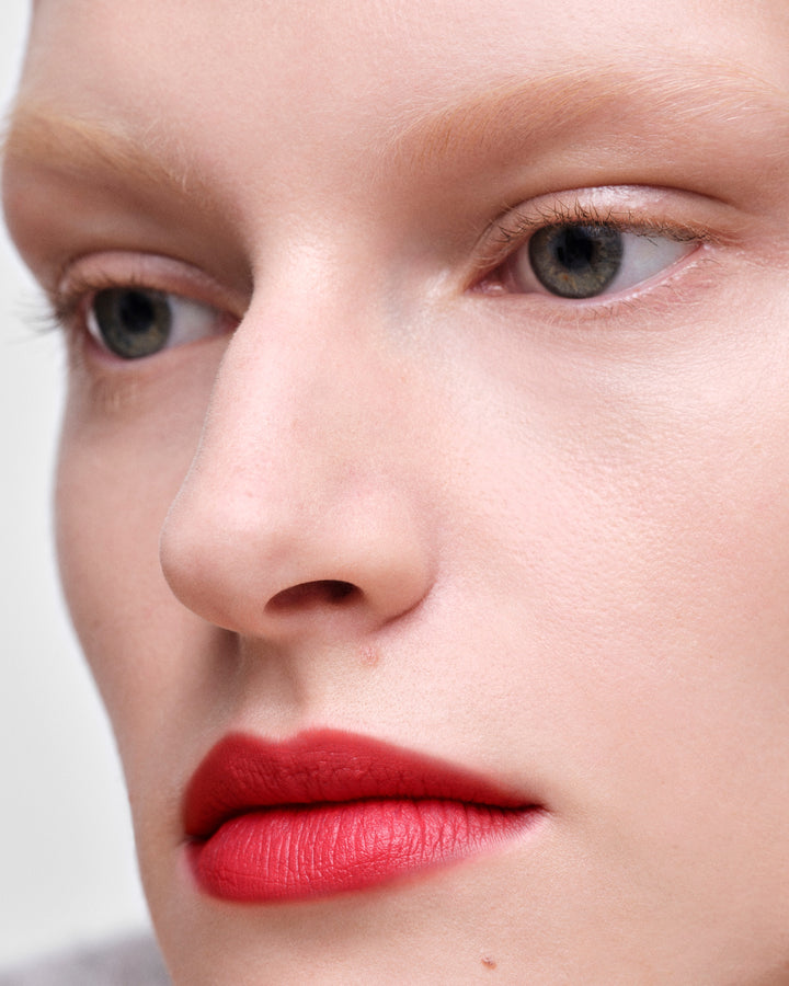 Son PRADA Monochrome Soft Matte Lipstick 