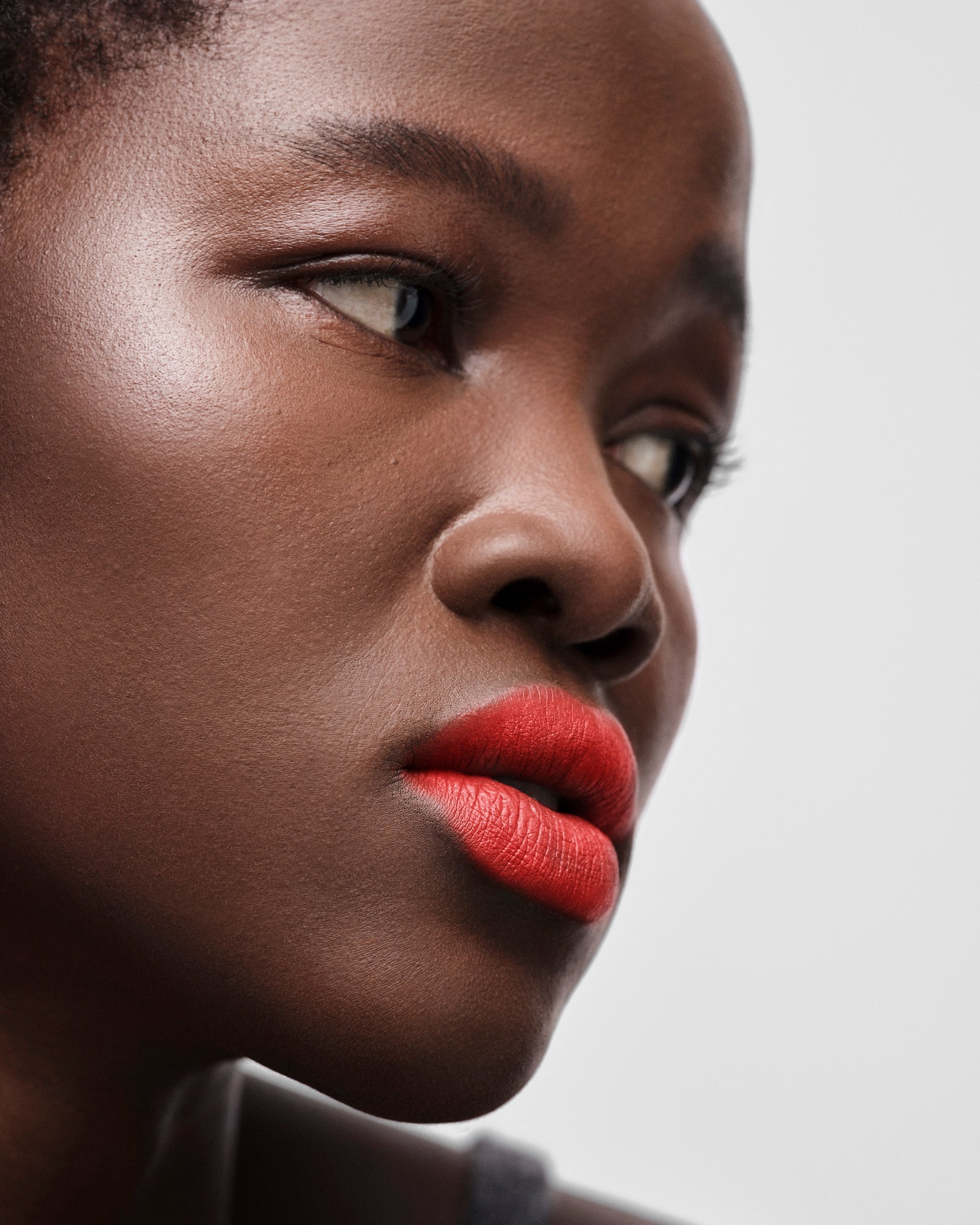 Son PRADA Monochrome Soft Matte Lipstick #R129 Lacca - Kallos Vietnam