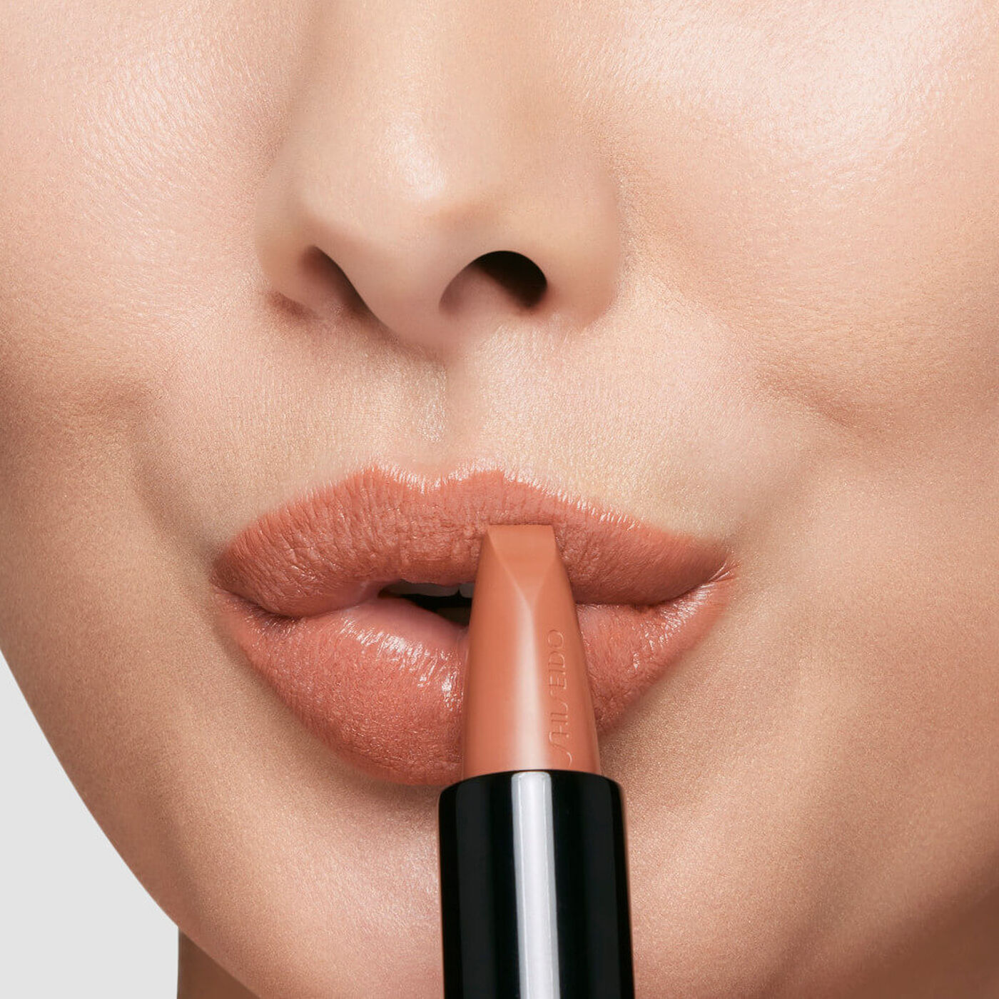 Son SHISEIDO Technosatin Gel Lipstick #403 Augmented Nude - Kallos Vietnam
