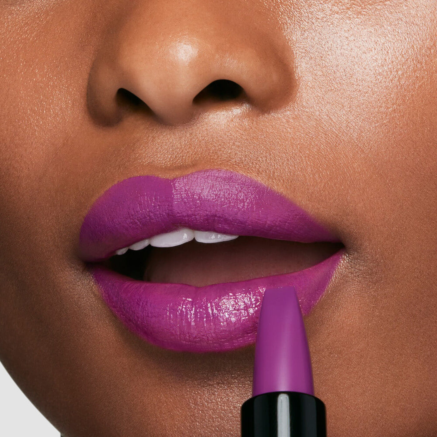 Son SHISEIDO Technosatin Gel Lipstick #423 Purple Glitch - Kallos Vietnam