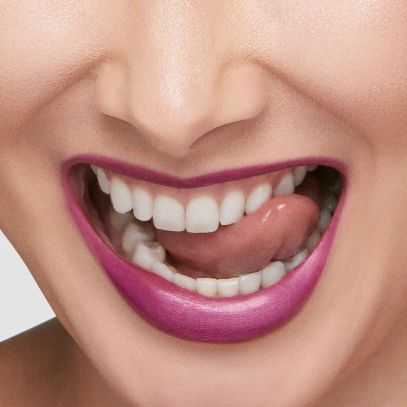 Son SHISEIDO Technosatin Gel Lipstick #423 Purple Glitch - Kallos Vietnam