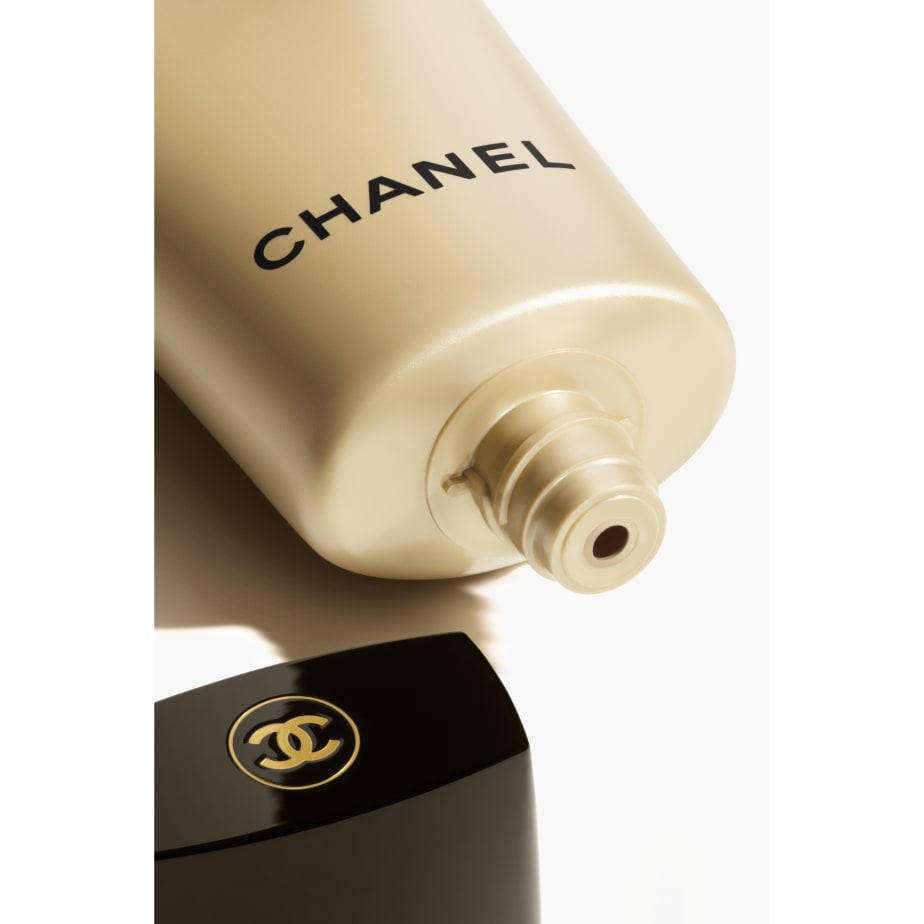 Sữa Rửa Mặt CHANEL Sublimage L'Huile-En-Gel De Démaquillage Cleanser