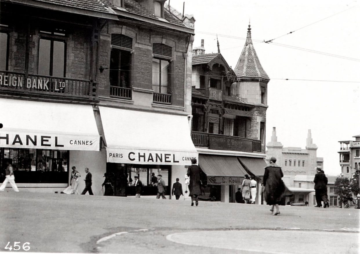 Sữa Tắm Gội CHANEL Paris - Biarritz Les Eaux De Chanel Hair And Body Shower Gel