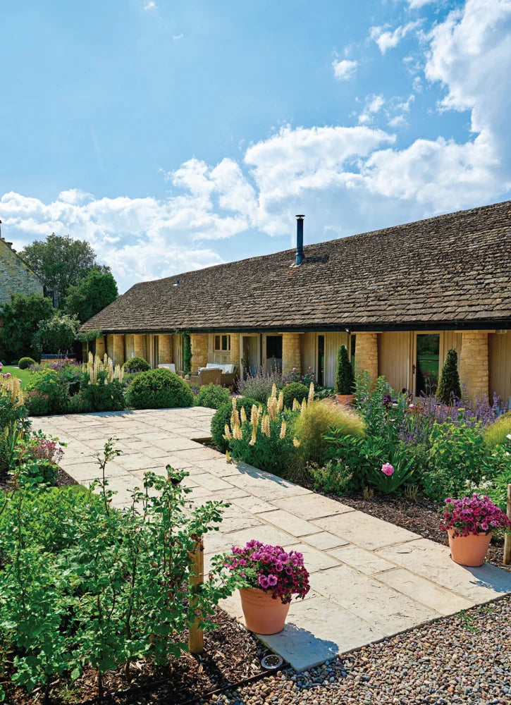 Tạp Chí Country Homes & Interiors (UK) Magazine #July 2025-Kallos