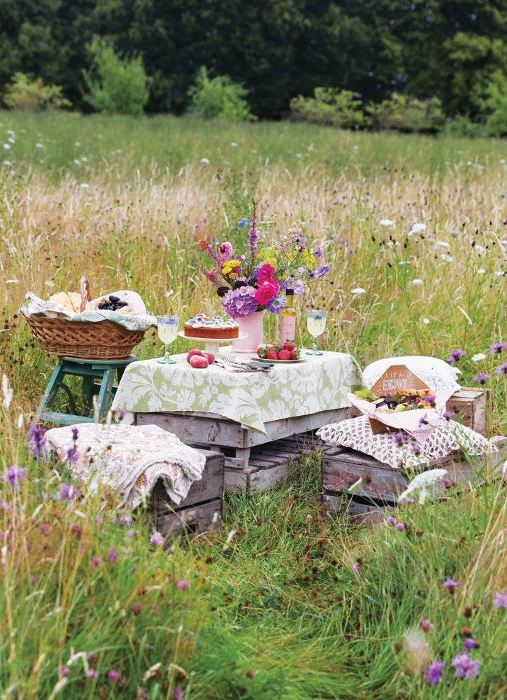 Tạp Chí Country Homes & Interiors (UK) Magazine #July 2025-Kallos