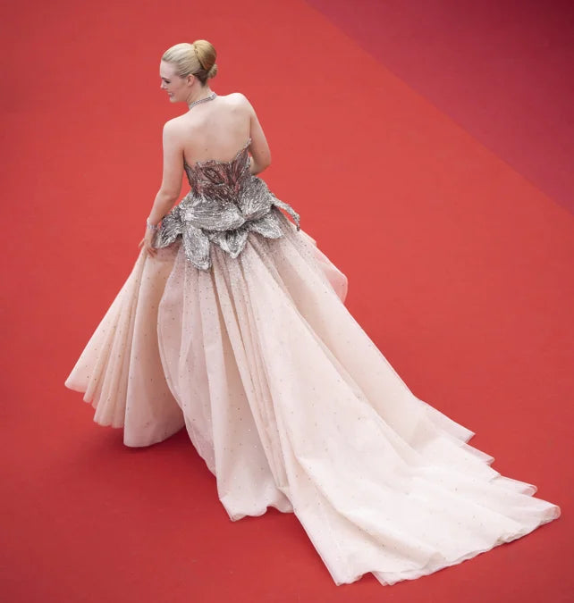 Tạp Chí ELLE (USA) Magazine #December 2025 / January 2026