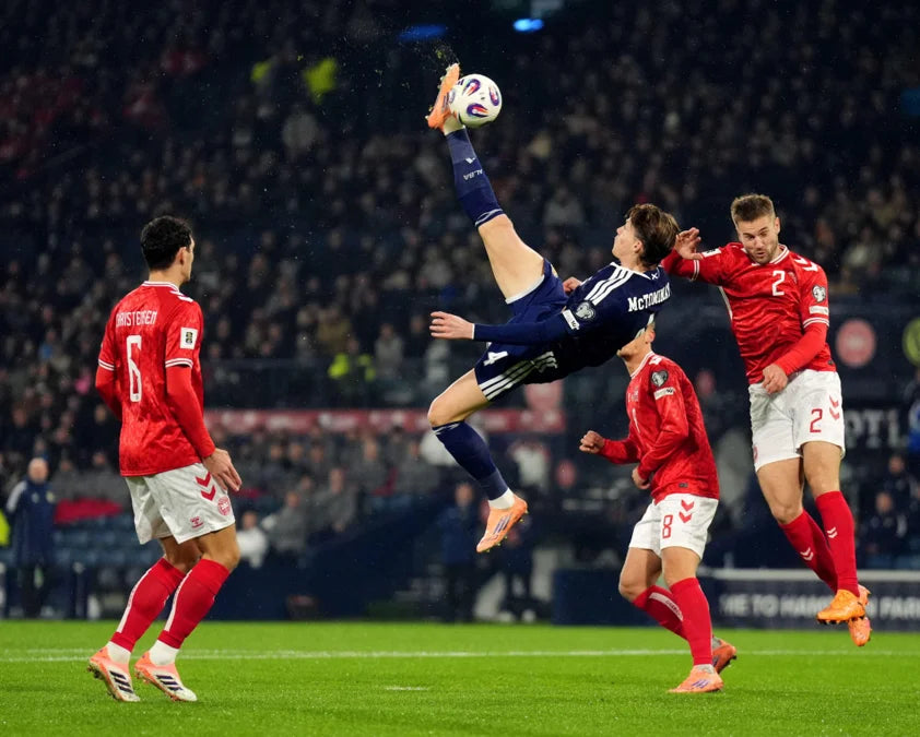 Tạp Chí FourFourTwo (UK) Magazine #January 2026