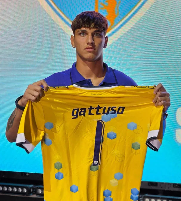 Tạp Chí FourFourTwo (UK) Magazine #November 2025