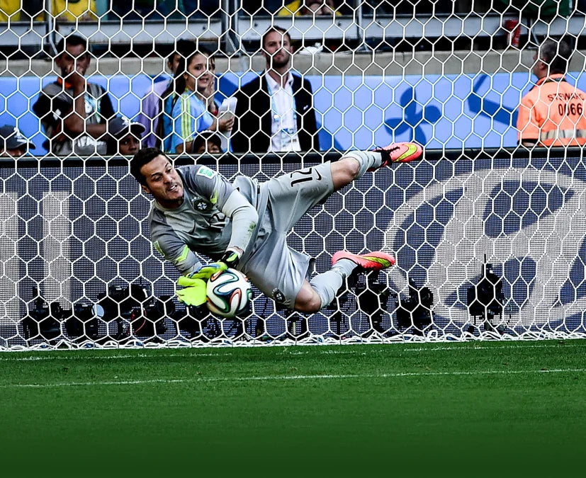 Tạp Chí FourFourTwo (UK) Magazine #September 2025