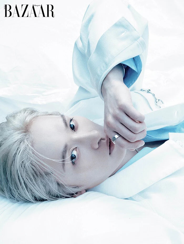 Tạp Chí Harper's Bazaar (Korea) Magazine #November 2025 - Lee Know (Stray Kids)