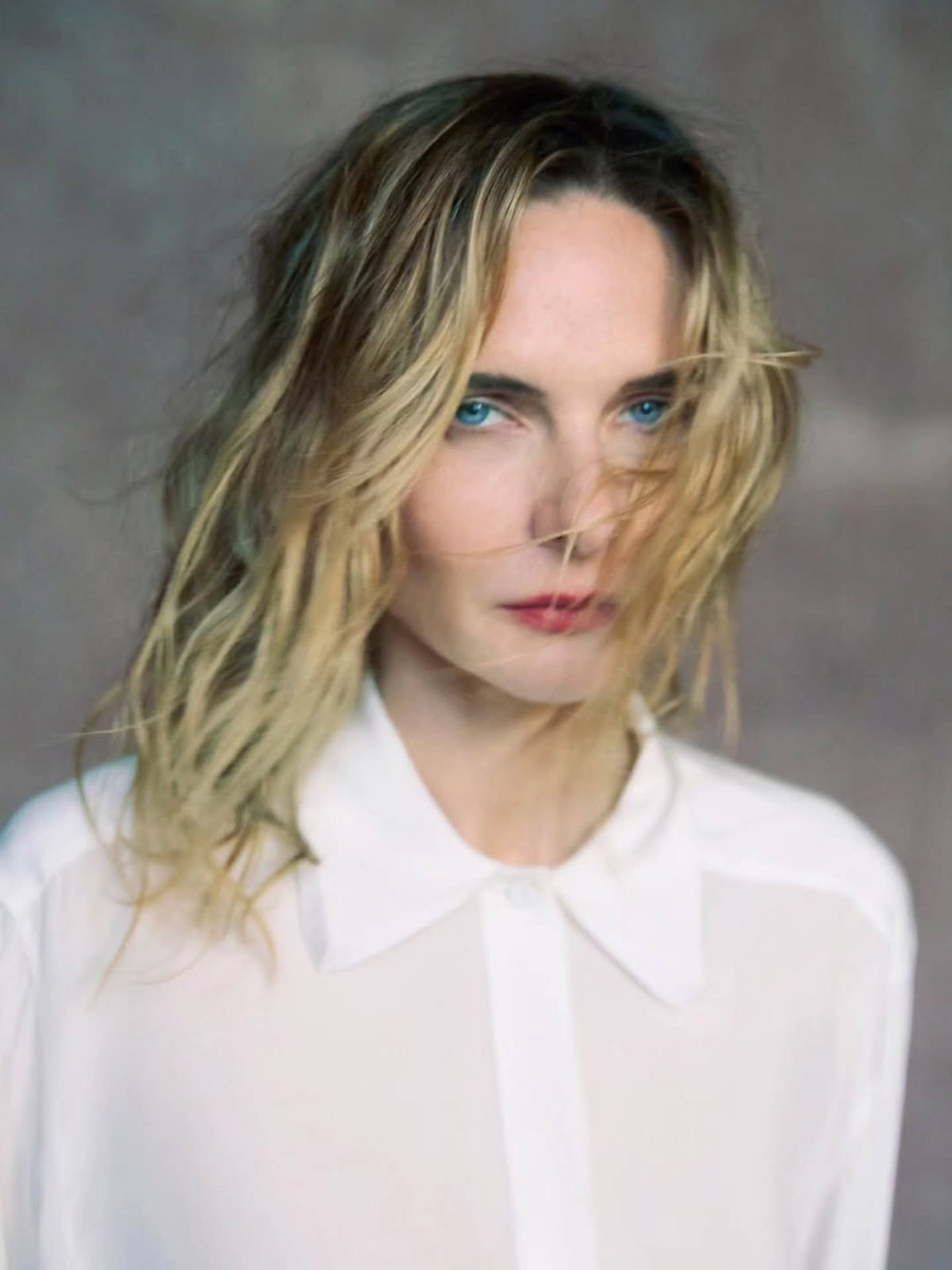 Tạp Chí Harper's Bazaar (UK) Magazine #March 2026 - Rebecca Ferguson