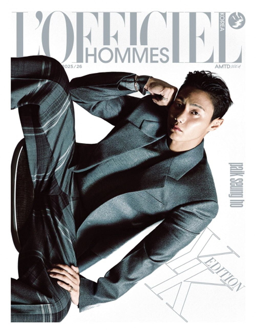 Tạp Chí L'OFFICIEL (Korea) Magazine #Fall / Winter 2025 - Paik Seung-ho