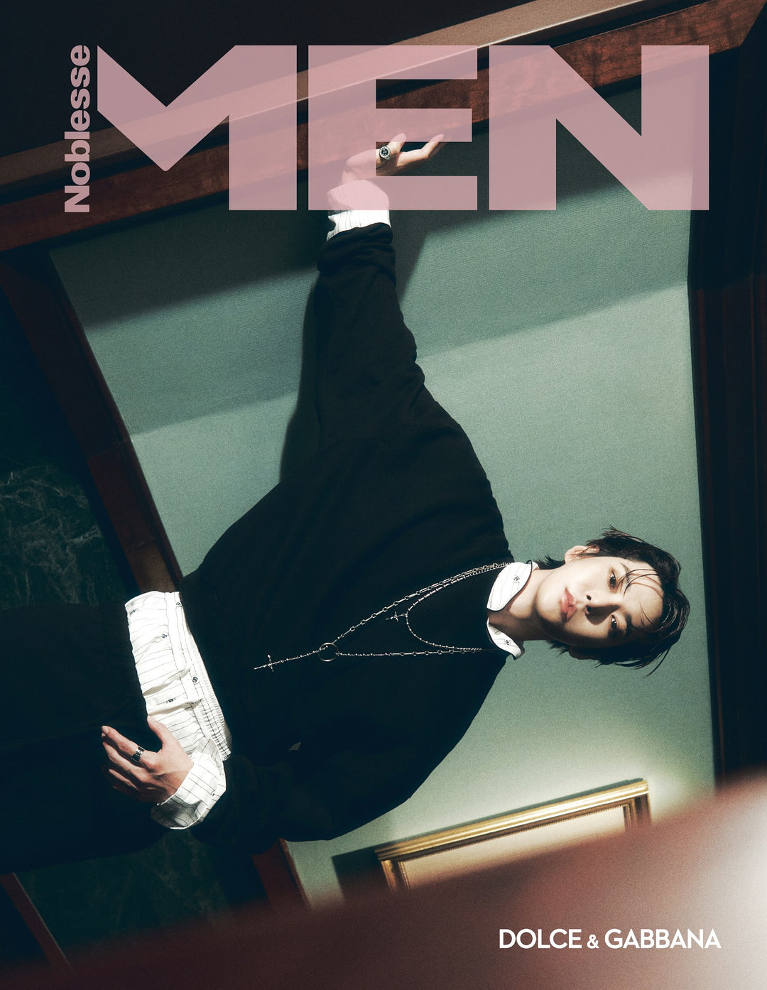 Tạp Chí MEN Noblesse (Korea) Magazine #October 2025 - Doyoung (NCT)