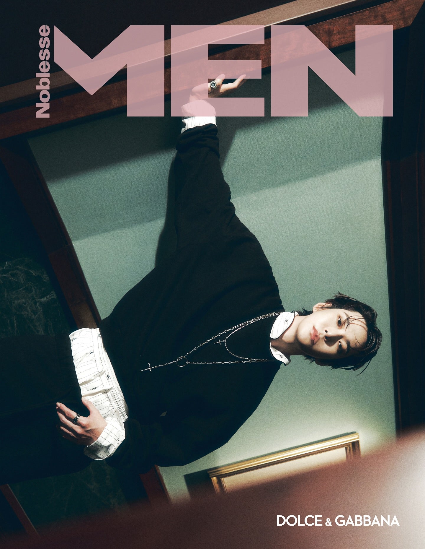 Tạp Chí MEN Noblesse (Korea) Magazine #October 2025 - Doyoung (NCT)-Kallos