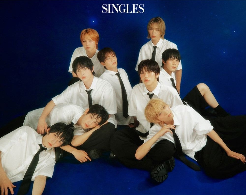 Tạp Chí Singles (Korea) Magazine #August 2025 - Shin Hyun-ji (Type B)-Kallos