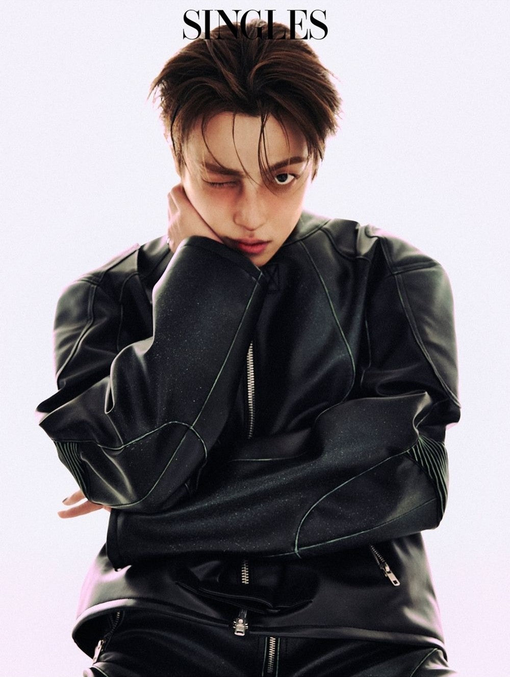 Tạp Chí Singles (Korea) Magazine #December 2025 - Isa Bae-Kallos