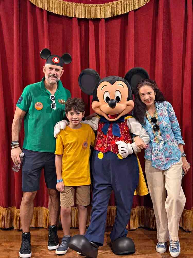 Tạp Chí TRAVEL+LEISURE Magazine #April 2025 - Kallos Vietnam