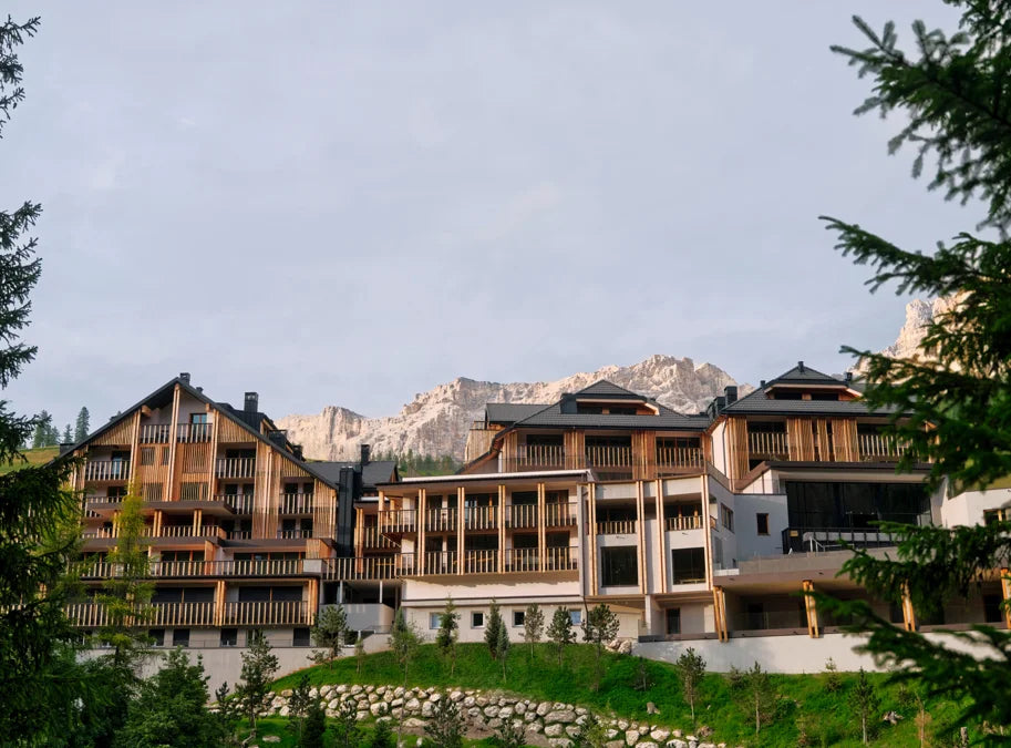 Tạp Chí TRAVEL+LEISURE Magazine #December 2025 / January 2026