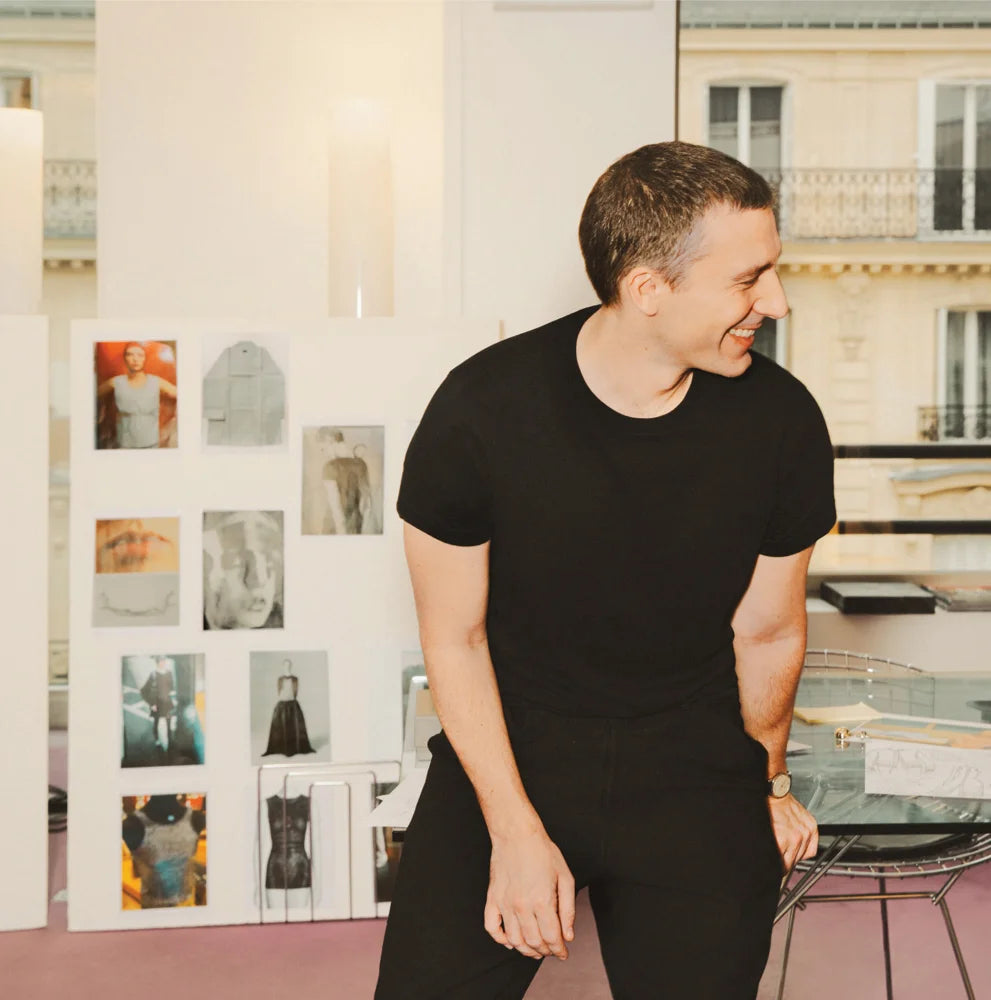 Tạp Chí VOGUE (France) Magazine #February 2025 - Kallos Vietnam
