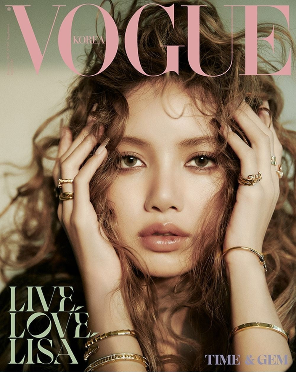 Tạp Chí VOGUE (Korea) Magazine #December 2025 - Jung Ho-yeon-Kallos