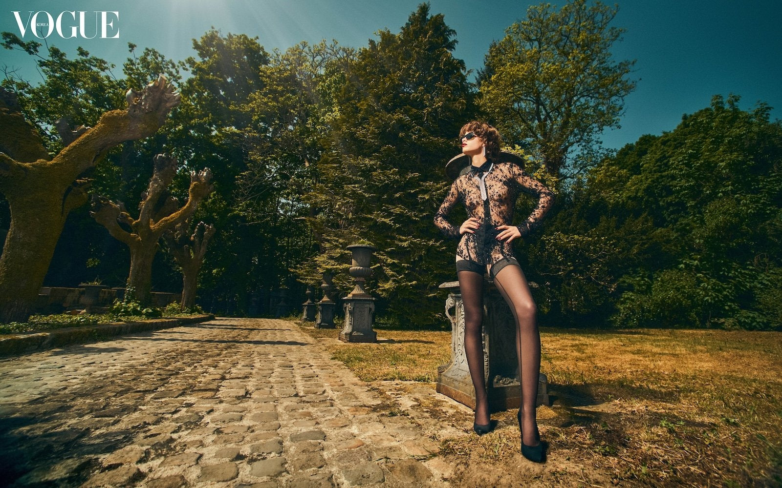 Tạp Chí VOGUE (Korea) Magazine #June 2025 - Mathilda-Kallos