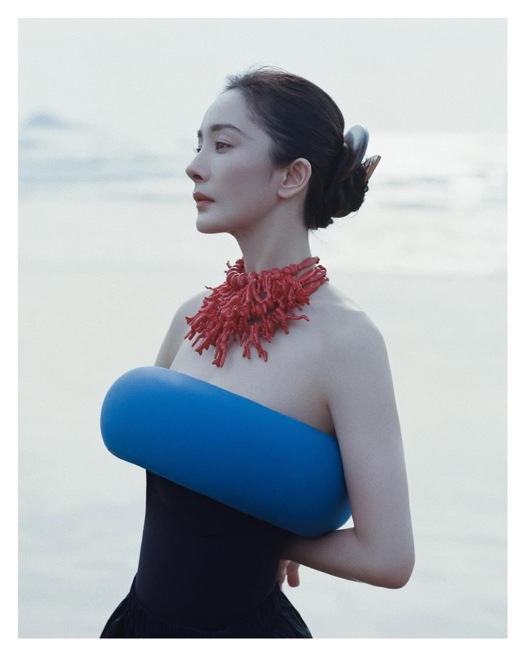 Tạp Chí VOGUE MAN China #012026 – Yang Mi Dương Mịch