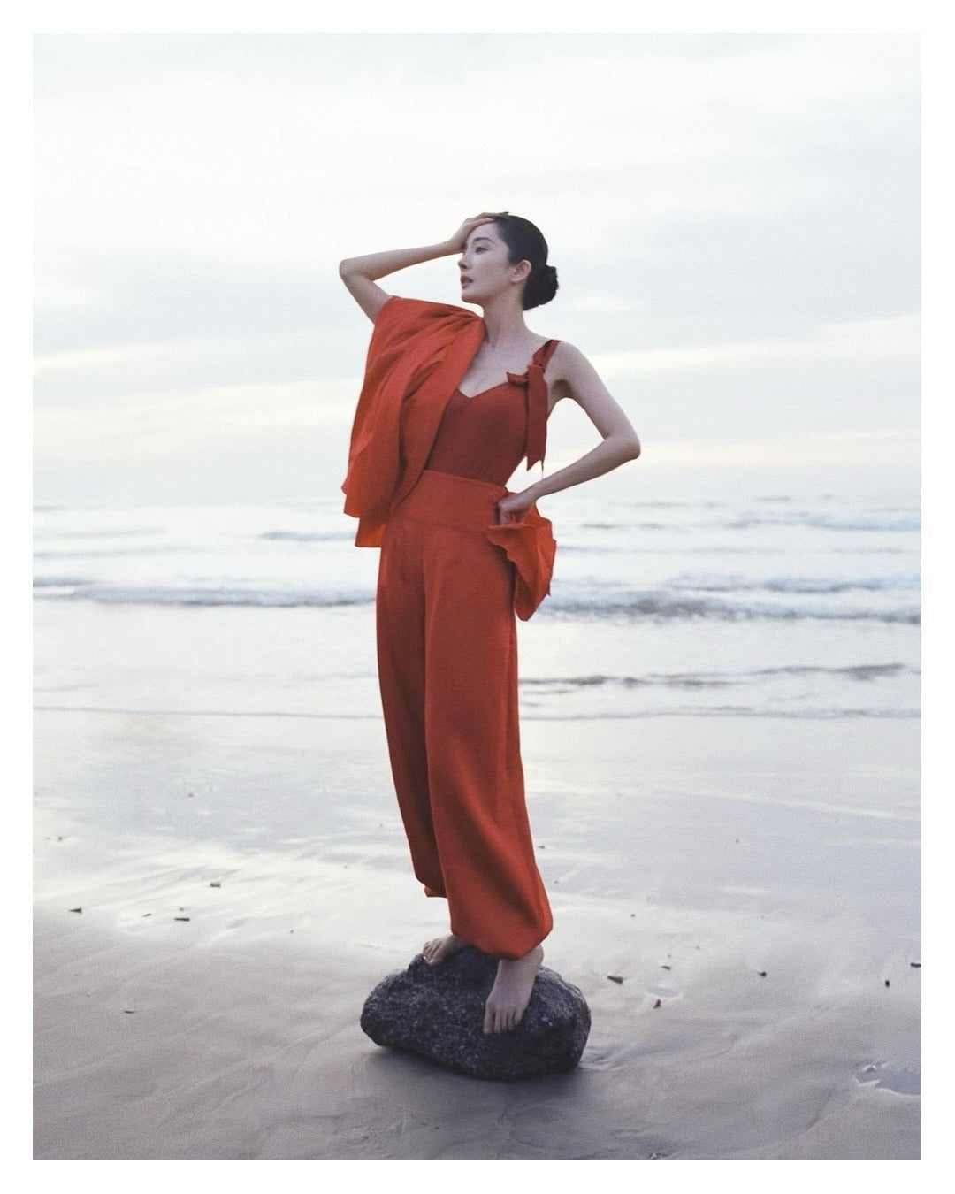 Tạp Chí VOGUE MAN China #012026 – Yang Mi Dương Mịch