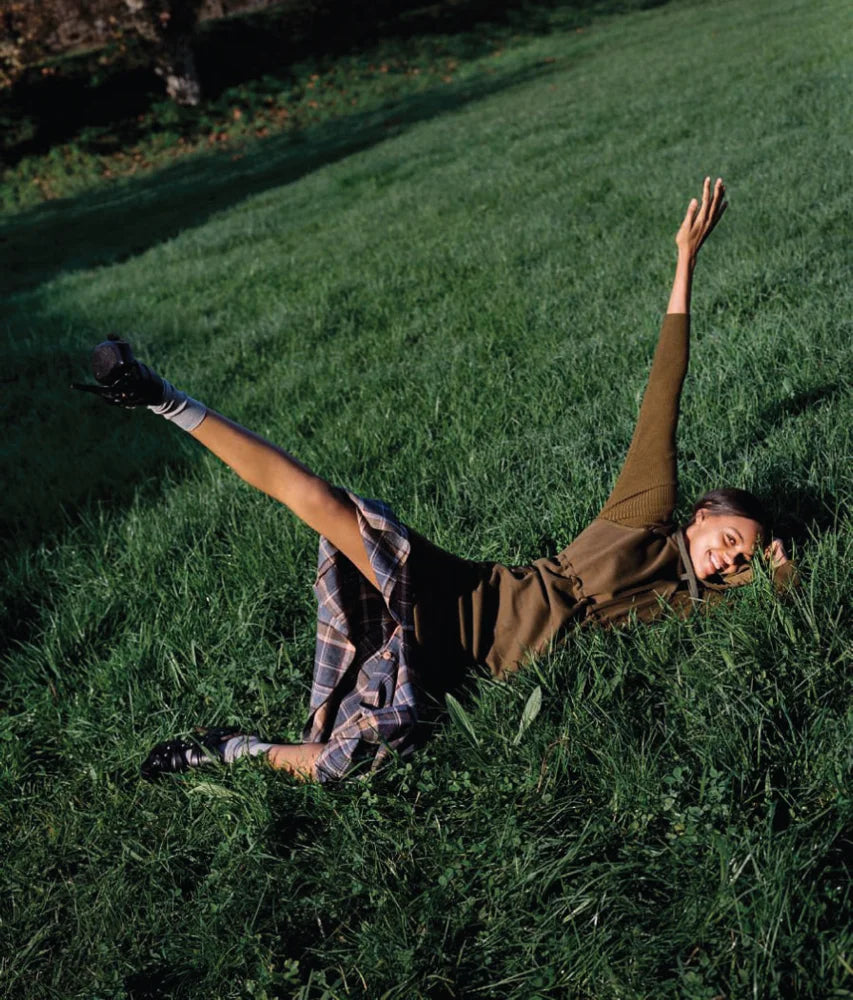 Tạp Chí VOGUE (UK) Magazine #June 2025-Kallos