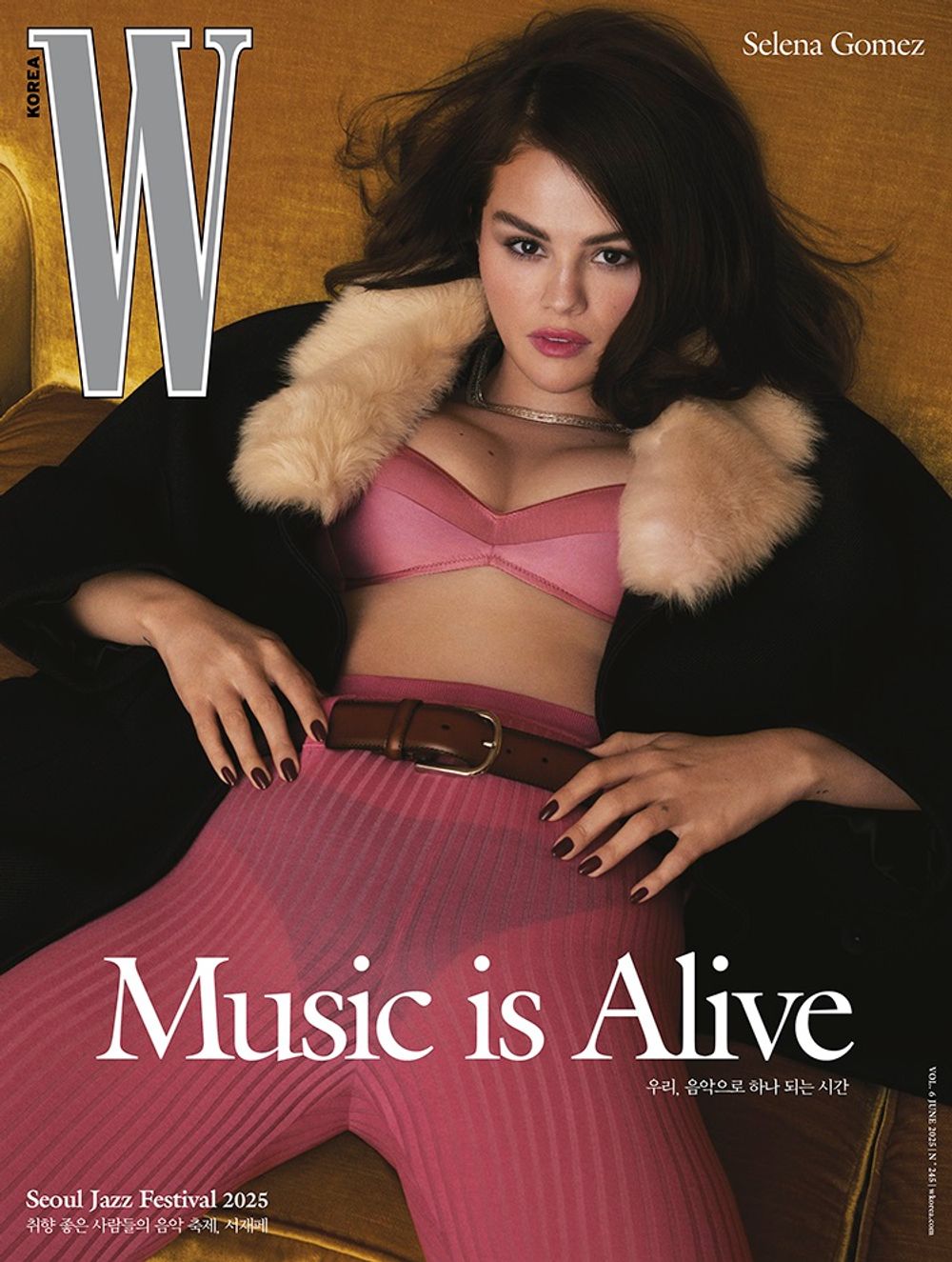 Tạp Chí W (Korea) Magazine 2025 #Volume 6 - Selena Gomez-Kallos