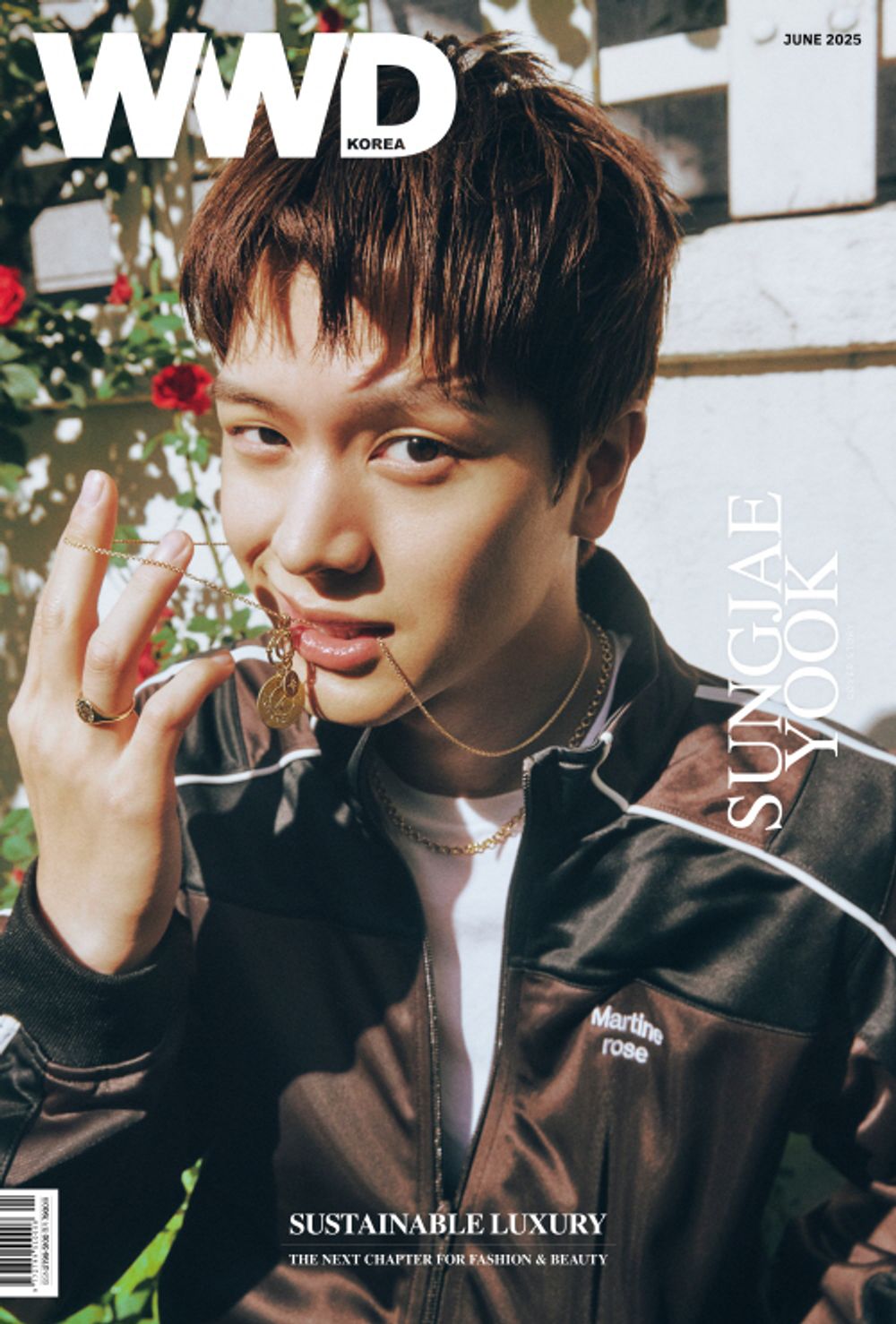 Tạp Chí WWD (Korea) Magazine #June 2025 - Yook Sung-jae-Kallos