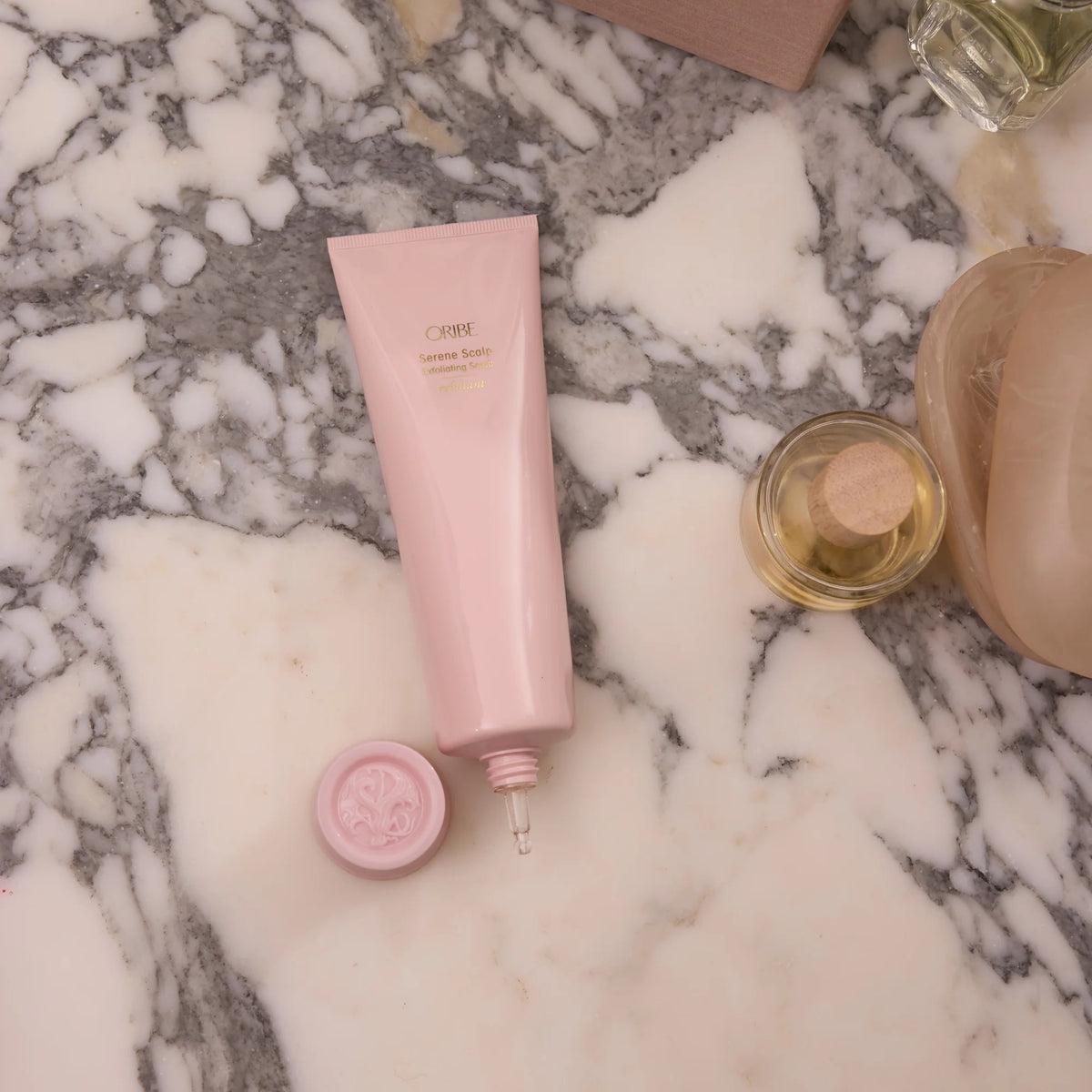 Tẩy Tế Bào Chết Da Đầu ORIBE Serene Scalp Exfoliating Scrub