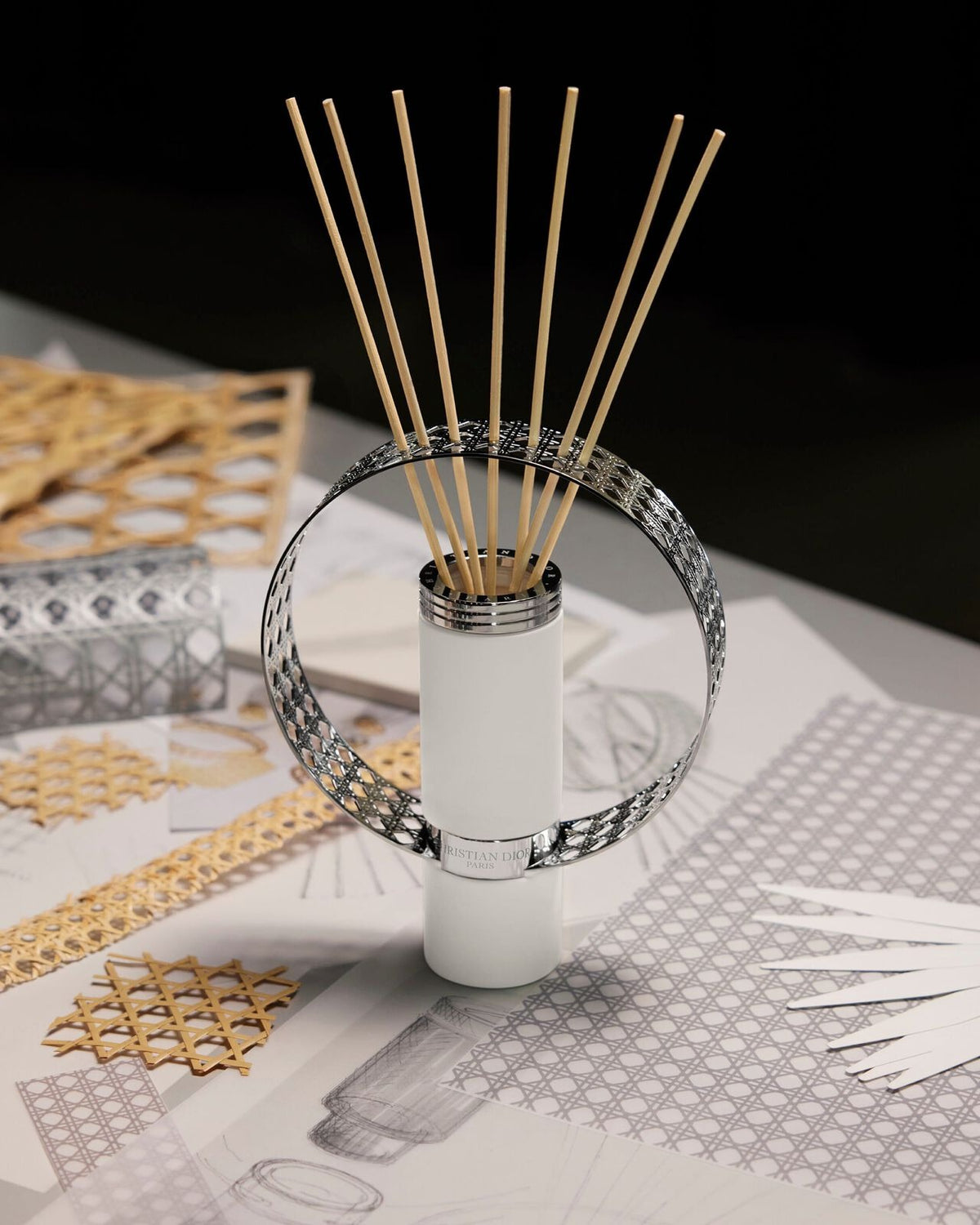 Tinh Dầu Thơm Dior Bouquet Privé Refill Fragrance Diffuser Holiday 2025