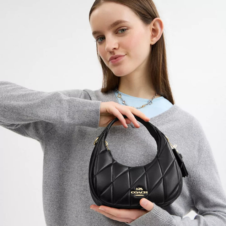 Túi COACH Carmen Mini Crossbody Bag with Quilting 