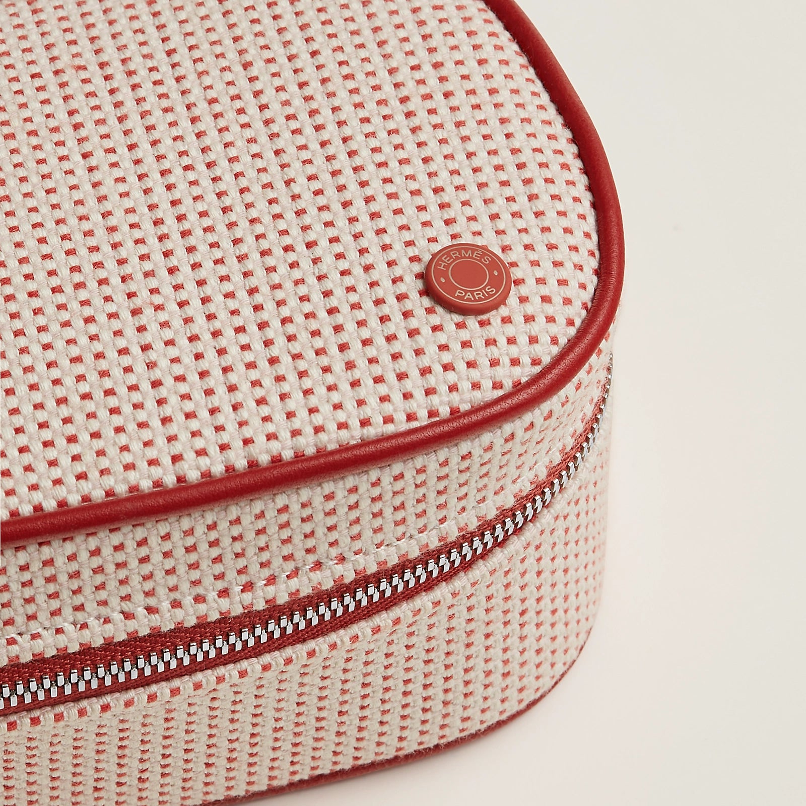 Hộp Đựng Mỹ Phẩm HERMÈS Escale Case #Vermillon - Kallos Vietnam