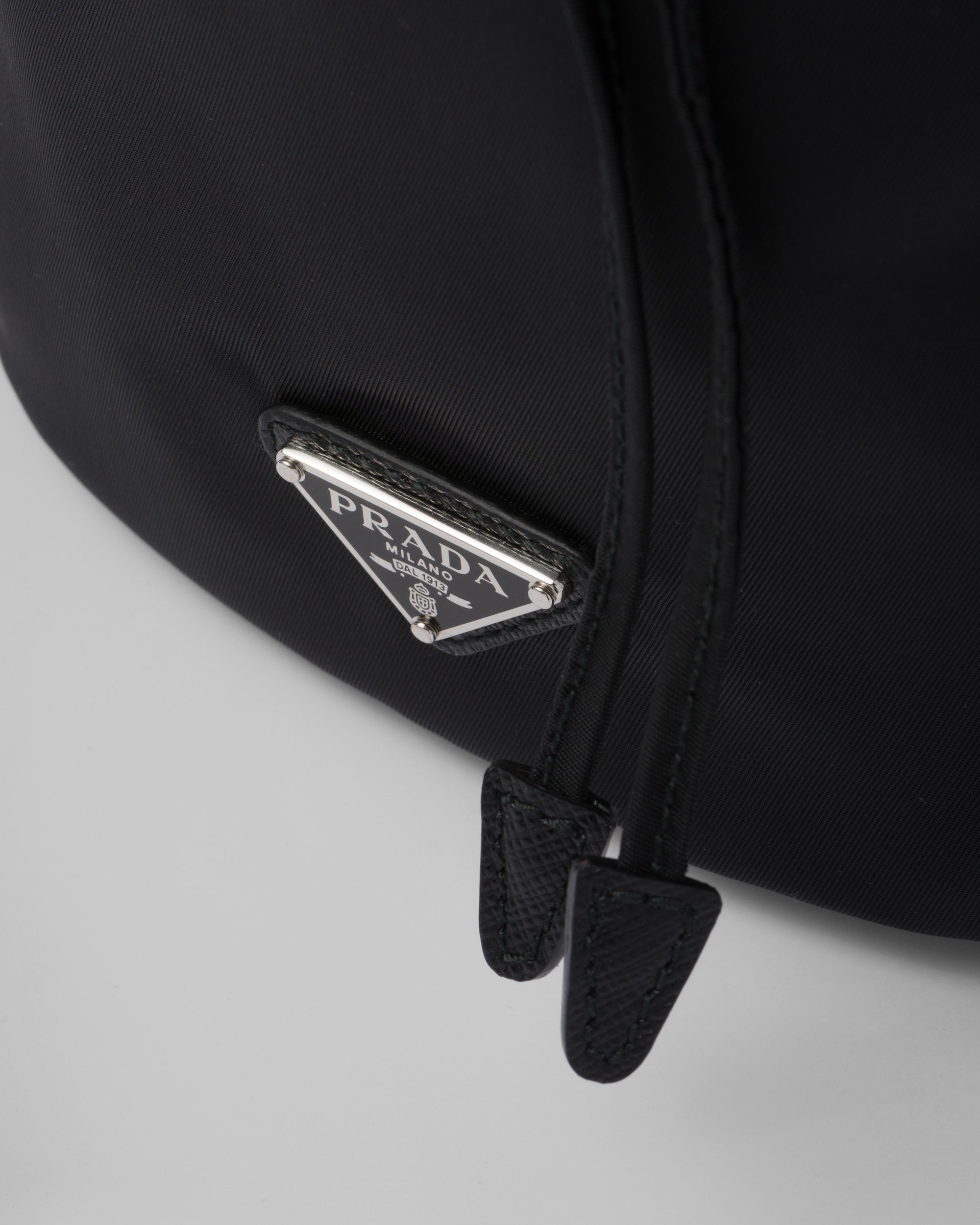 Túi PRADA Re-Nylon Pouch #Black - Kallos Vietnam