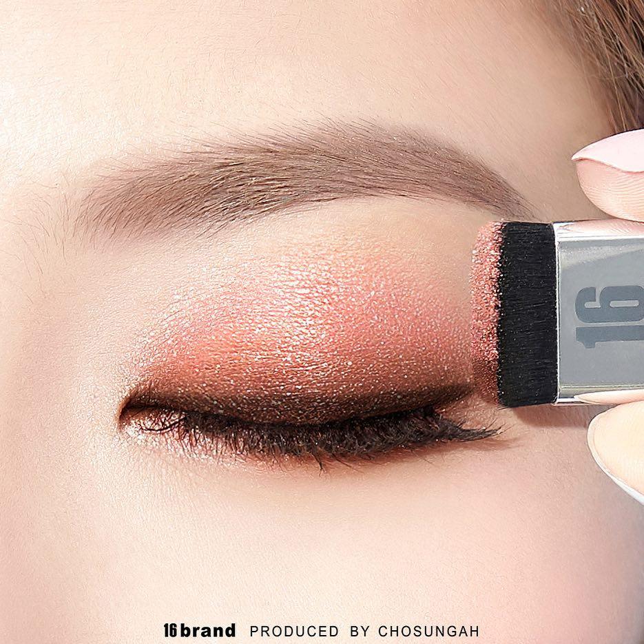 Phấn Mắt 16 Brand Eye Magazine - Kallos Vietnam