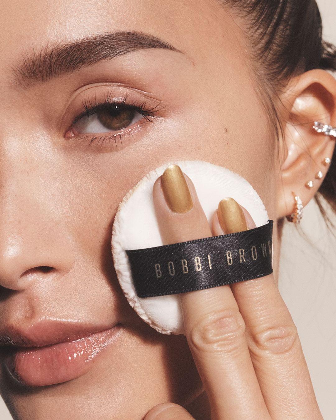 Phấn Phủ Bobbi Brown Lux Radiance Loose Powder - Kallos Vietnam