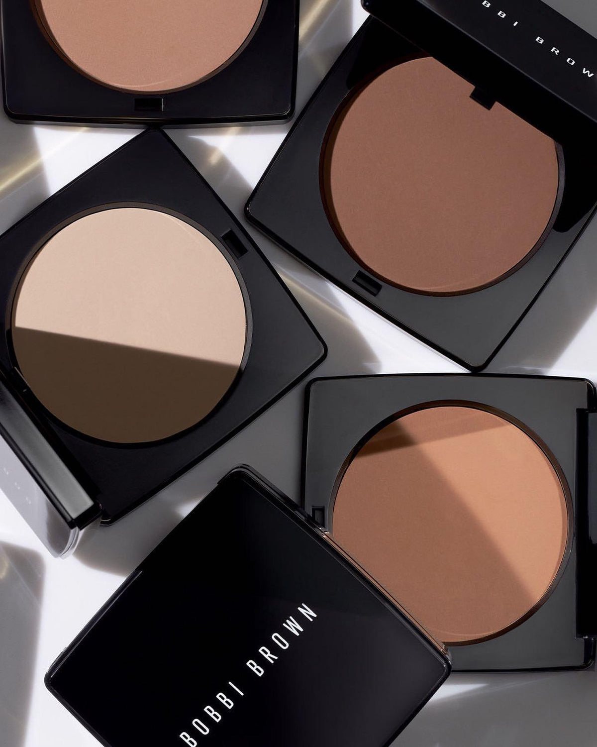 Phấn Phủ Bobbi Brown Sheer Finish Pressed Powder - Kallos Vietnam