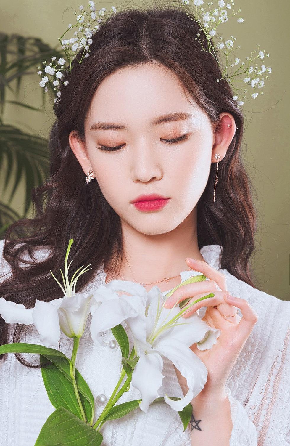Bông Tai Wing Bling Lily Blossom Earrings - Kallos Vietnam