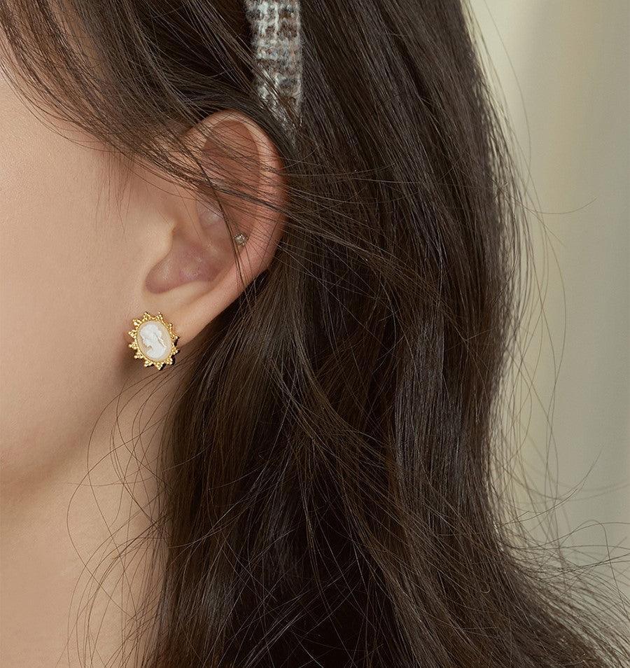 Bông Tai Wing Bling Lily Cameo Earrings - Kallos Vietnam