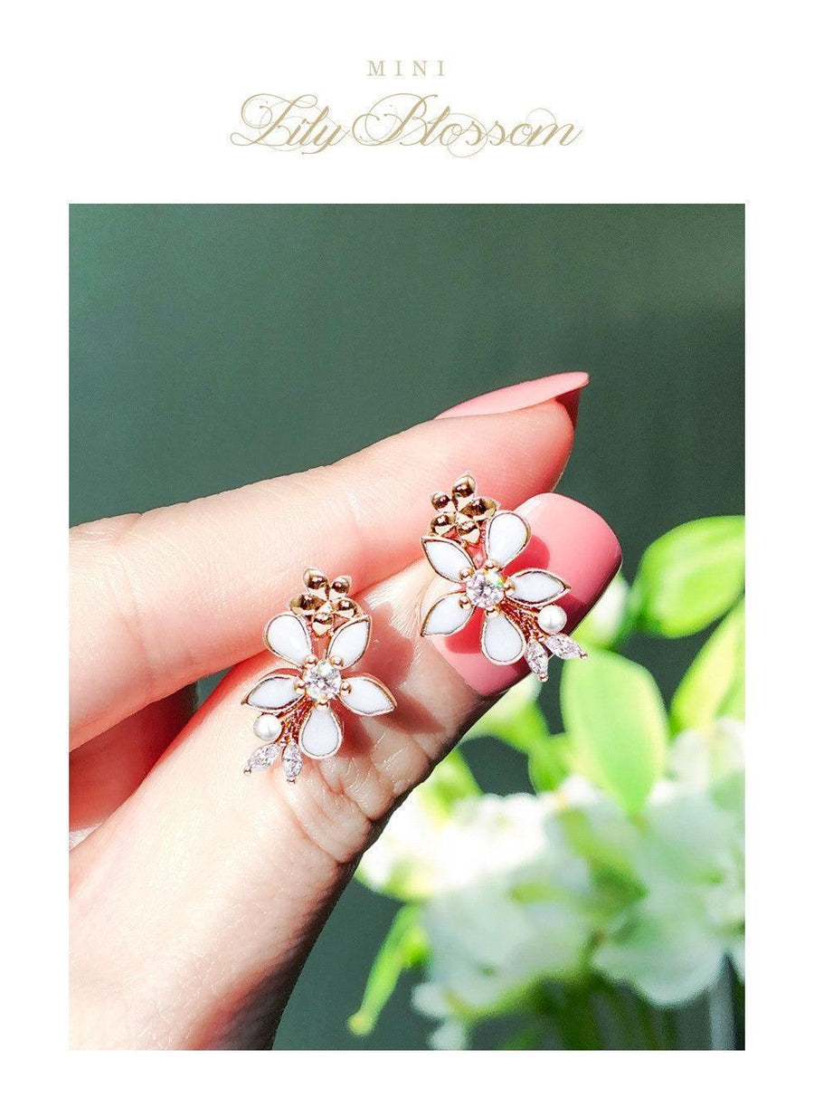 Bông Tai Wing Bling Mini Lily Blossom Earrings - Kallos Vietnam