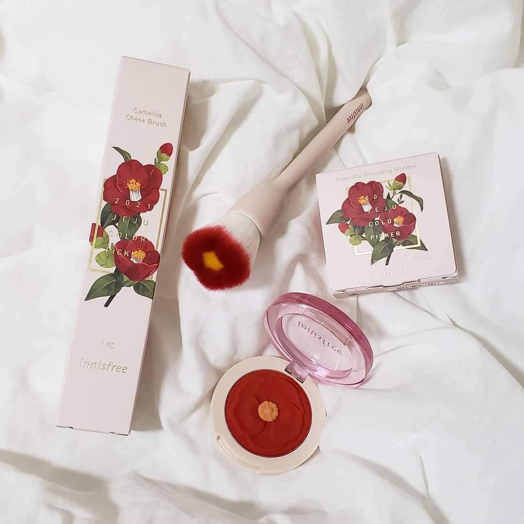 Cọ Má Hồng Innisfree Camellia Cheek Brush - Kallos Vietnam