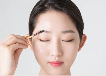 Cọ Trang Điểm Innisfree Beauty Tool Mini Dual Eyebrow Brush - Kallos Vietnam