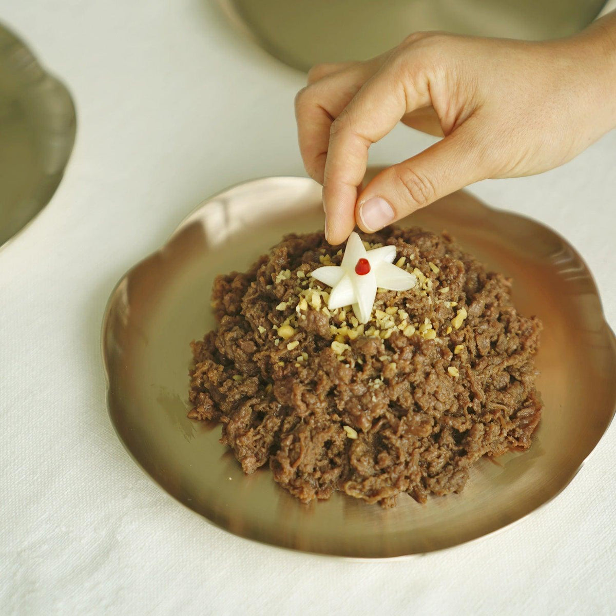 Đĩa Notdam Bangjja Yugi Organic Flower Plate - Kallos Vietnam