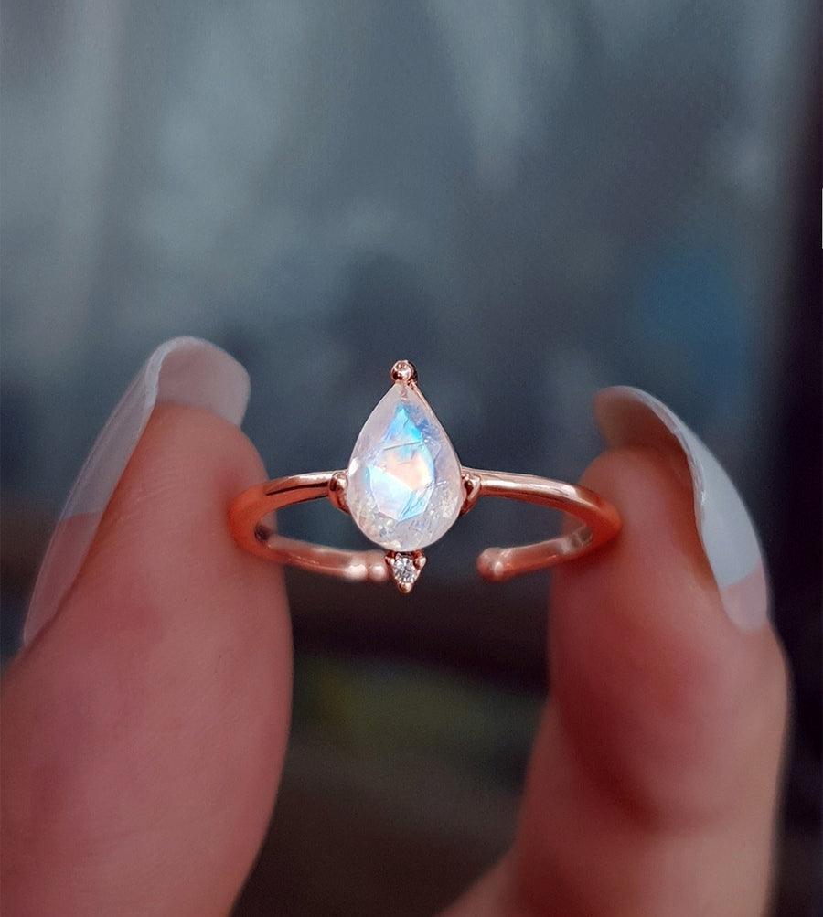 Nhẫn Wing Bling Natural Moonstone Selene Ring - Kallos Vietnam