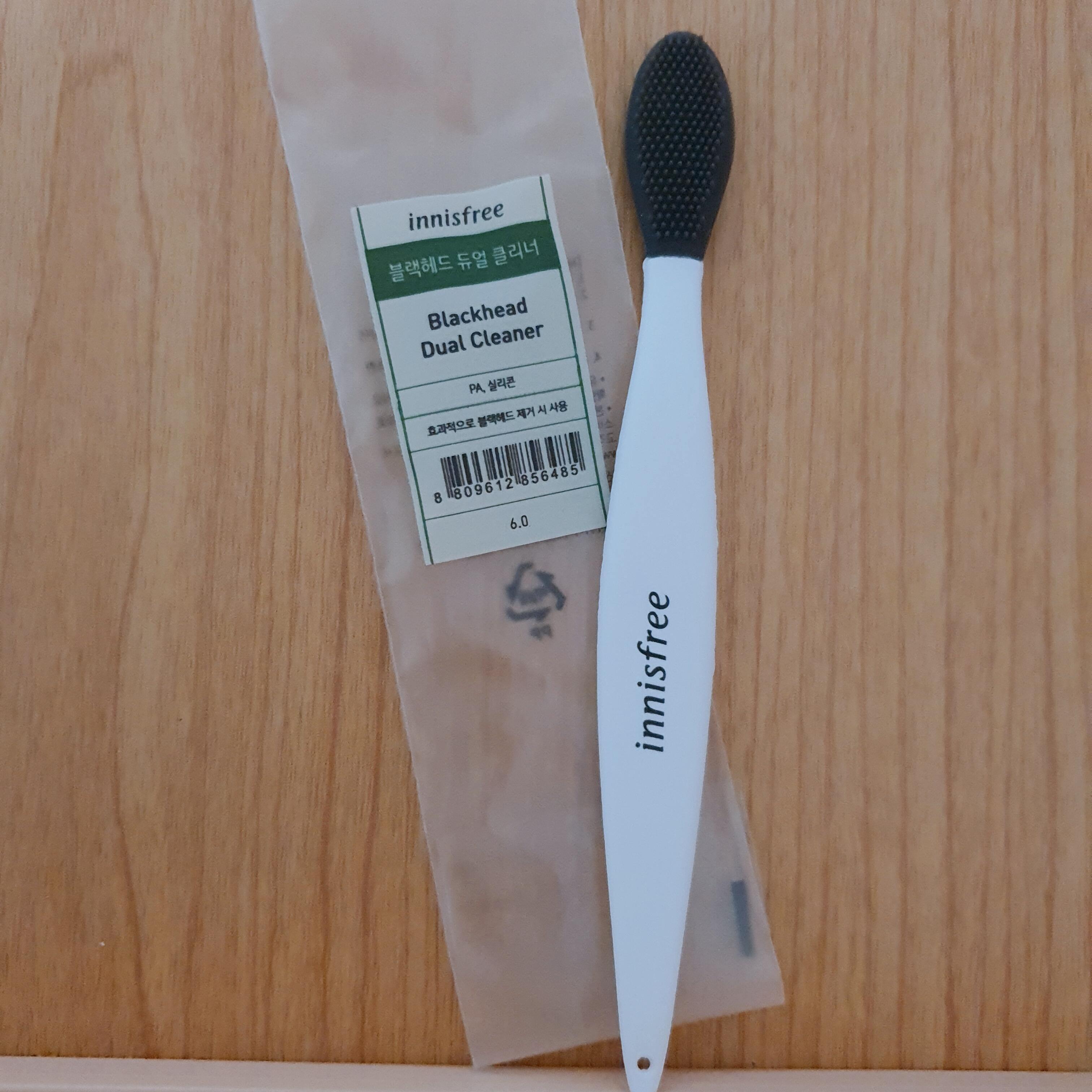 Que Chà Mụn Đầu Đen Innisfree Blackhead Dual Cleaner - Kallos Vietnam